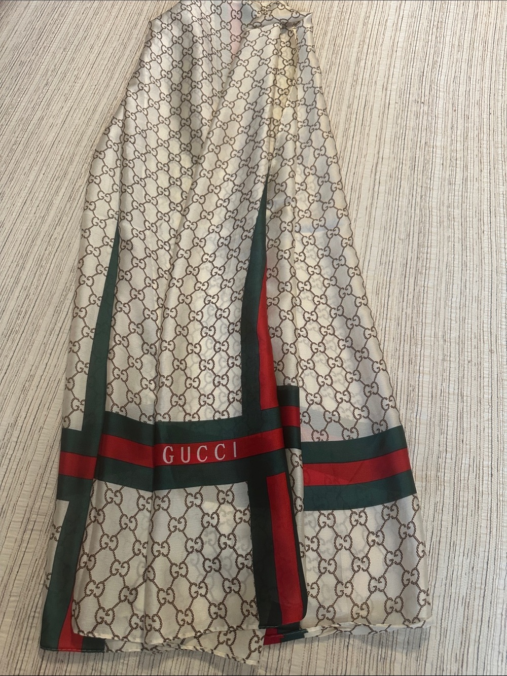 NWT Gucci Cream Silk Shaw/Scarf with Red and Green Web Stripe - Picture 4 of 10